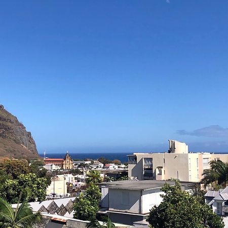 Perle Au Centre Ville Avec Vue Mer Et Montagne Saint-Denis Eksteriør billede